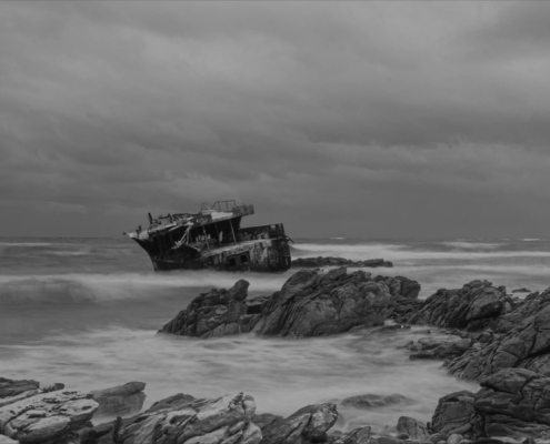 2 Star - Jane Le Roux - 'BW Shipwreck'